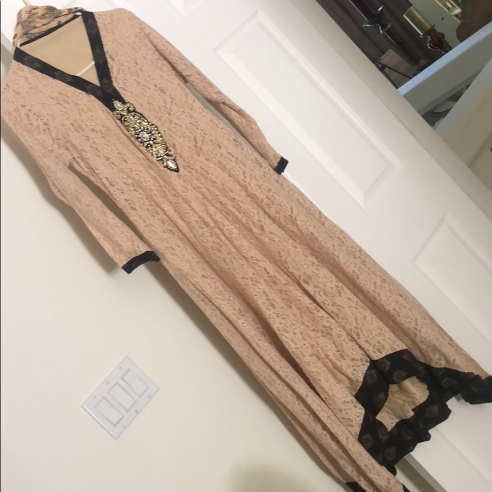 Pakistani Indian long flared shirt and dopatta - Picture 1 of 3